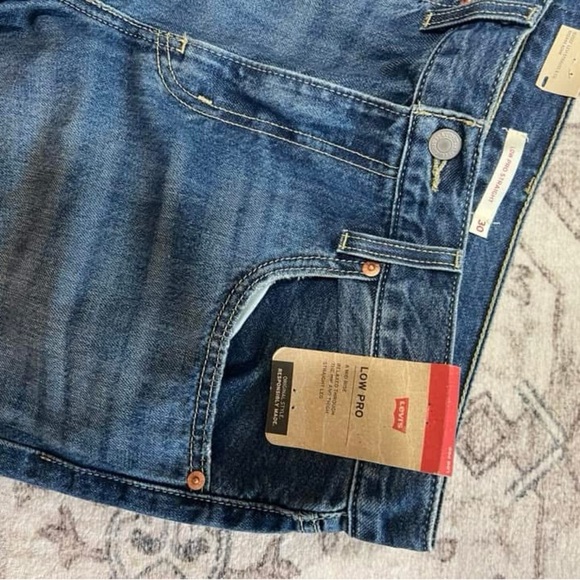 🚨Levi's Women's Low Pro Jeans - Picture 4 of 6
